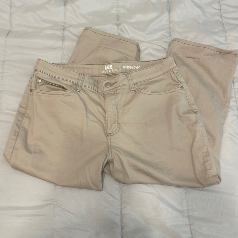 Lee Riders Mid-rise Capri Pants- Size 12